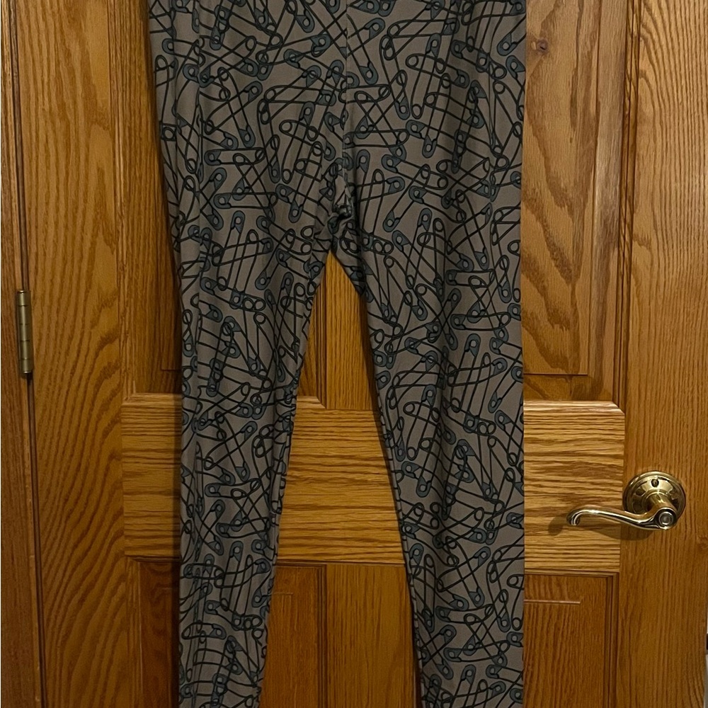 LulaRoe taupe safety pin Patterned Leggings